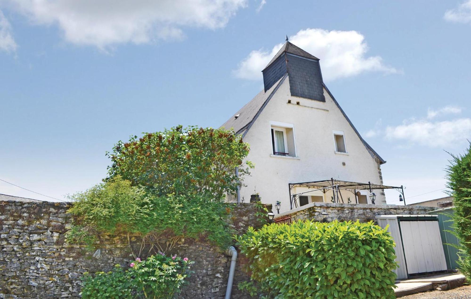 Amazing Home In Ladornac With Kitchen La Dornac Buitenkant foto